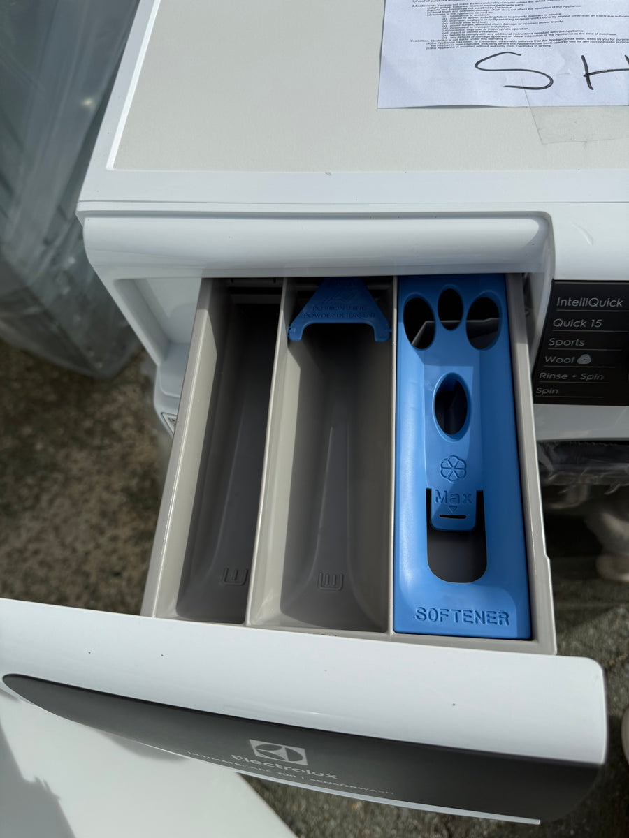 Transportation damaged Electrolux UltimateCare 700 10 kg Front Load Washer – Model EWF1043R7WC - Second Hand Appliances Geebung