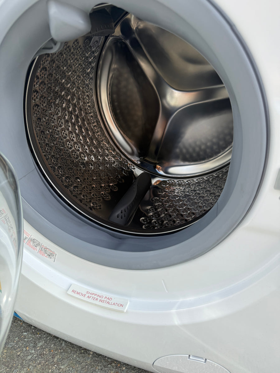 Transportation damaged Electrolux UltimateCare 700 10 kg Front Load Washer – Model EWF1043R7WC - Second Hand Appliances Geebung
