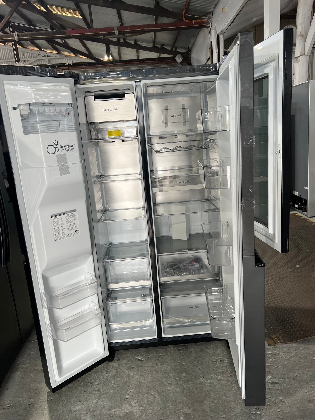 Transportation damaged LG 635L InstaView SxS Refrigerator - Second Hand Appliances Geebung