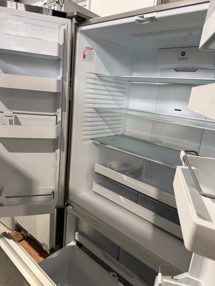 Factory second Fisher & Paykel 569 L French Door Refrigerator RF610ANUX5 - Second Hand Appliances Geebung