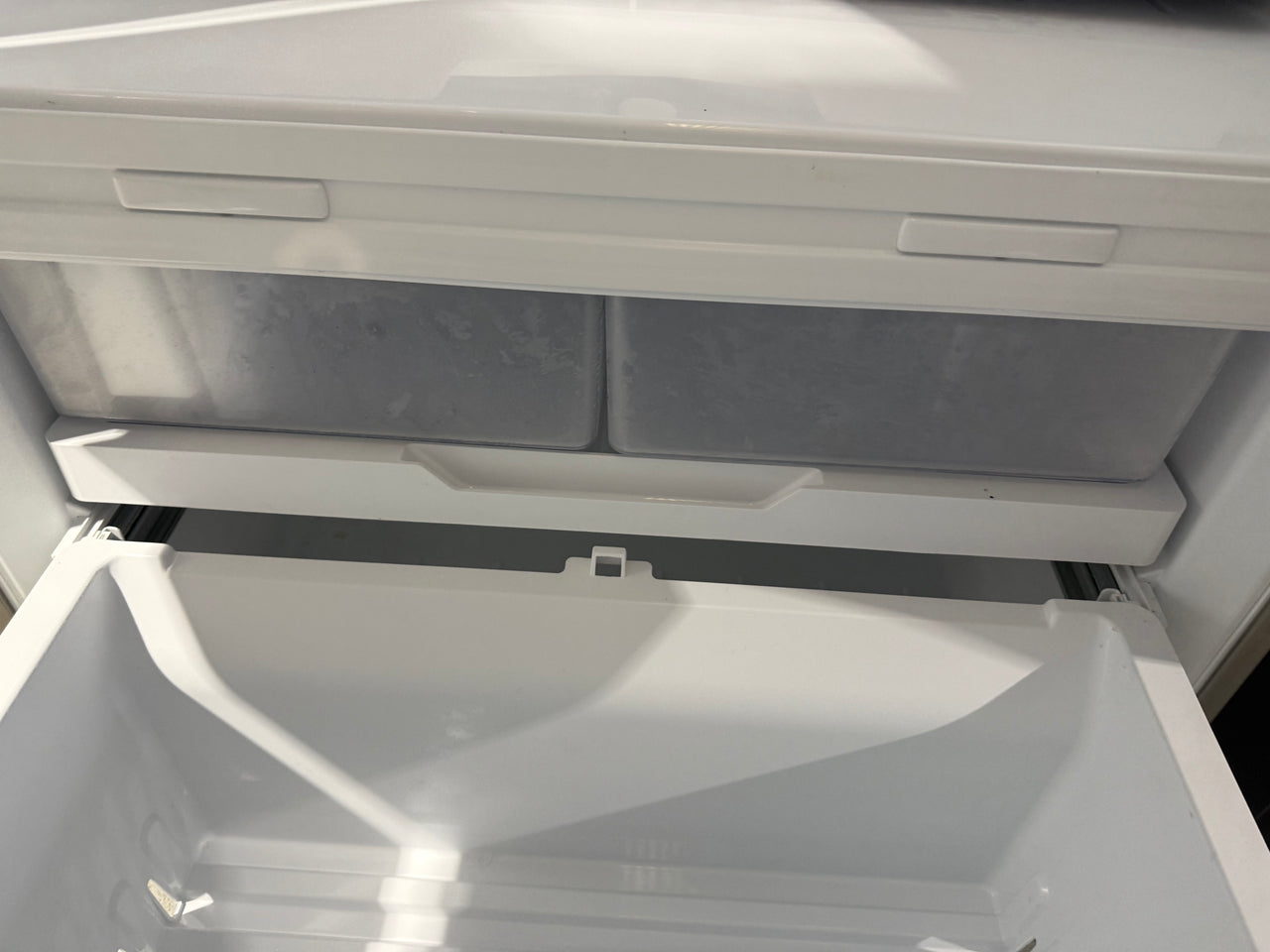 Factory second Fisher & Paykel 569 L French Door Refrigerator RF610ANUX5
