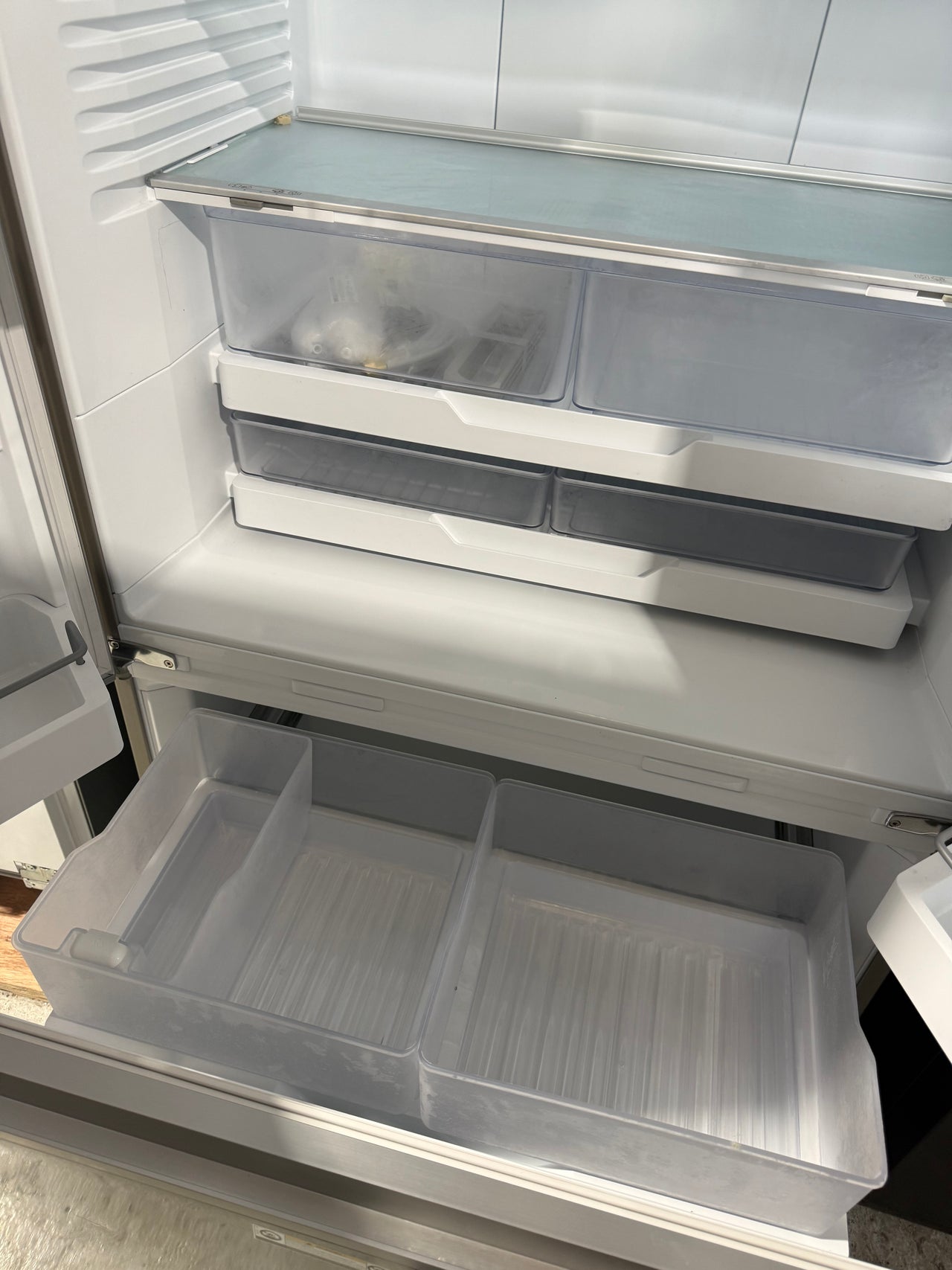 Factory second Fisher & Paykel 569 L French Door Refrigerator RF610ANUX5