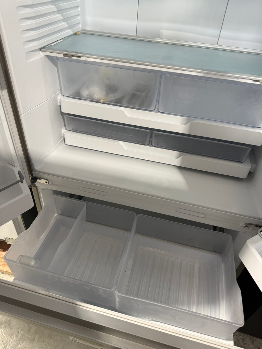 Factory second Fisher & Paykel 569 L French Door Refrigerator RF610ANUX5 - Second Hand Appliances Geebung
