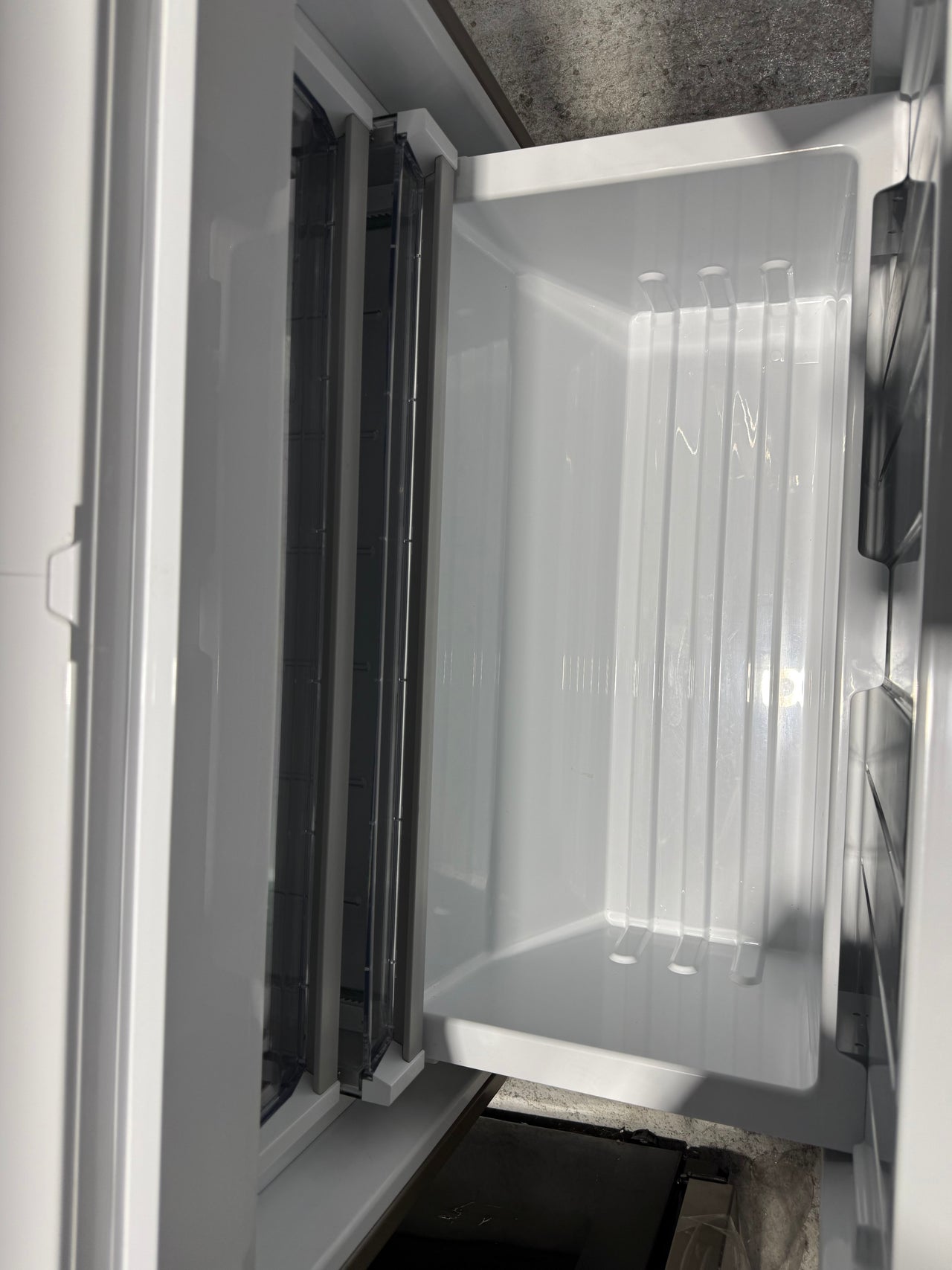 Factory second Fisher & Paykel RS90A1 476 L Integrated French‑Door Fridge Freezer - Second Hand Appliances Geebung