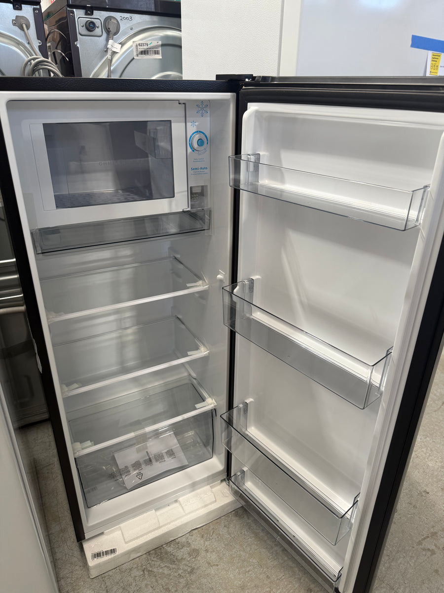 Transportation damaged Hisense 179 L Black Upright Fridge – Model HRBF179B - Second Hand Appliances Geebung