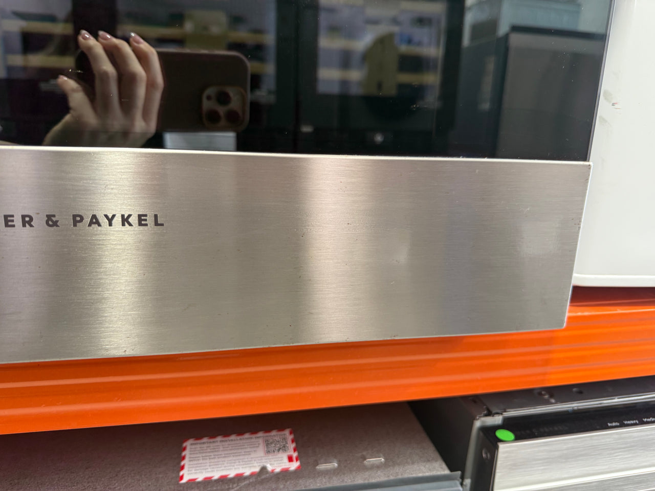 Factory second Fisher & Paykel 60cm Pyrolytic Built-In Oven OB60SC7CEPX2