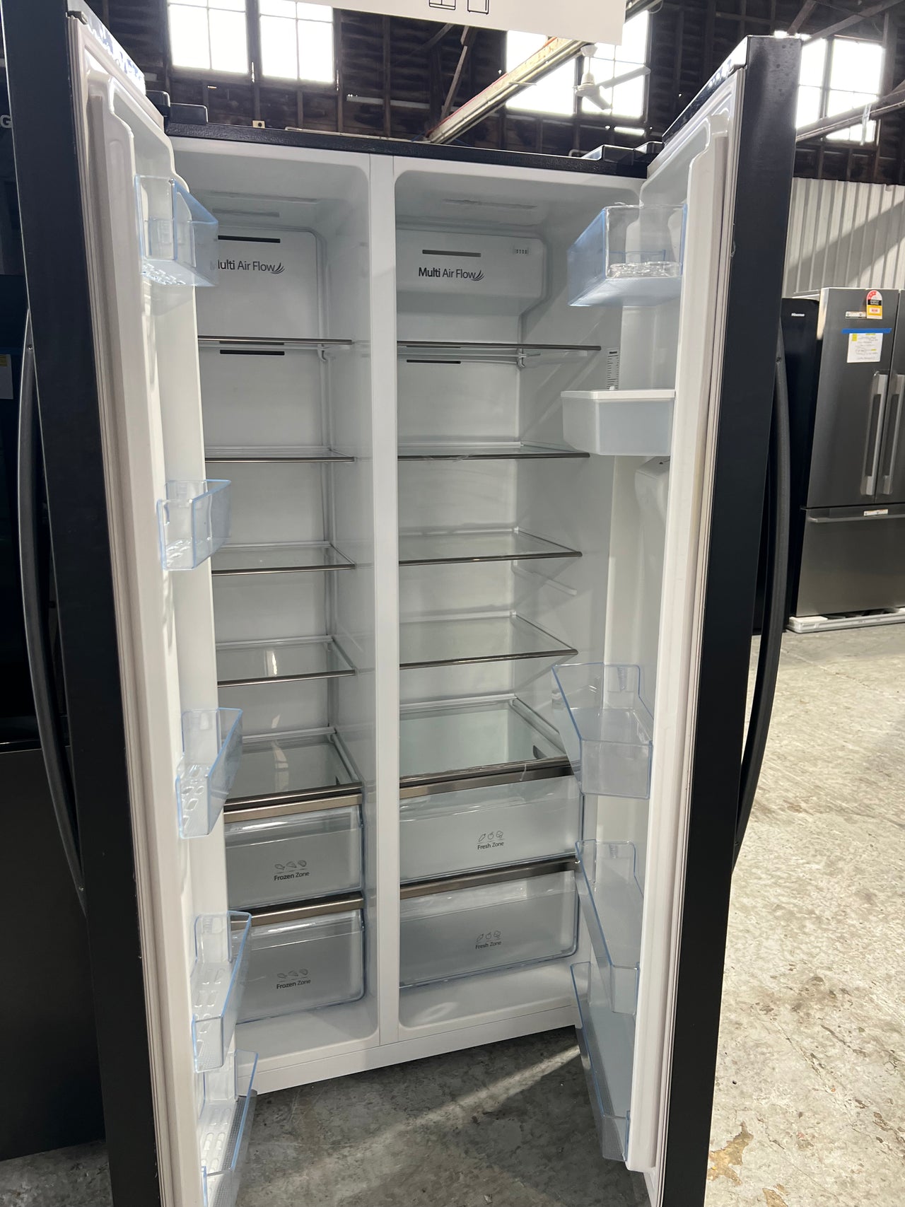 Factory second Hisense 578L Side by Side Refrigerator HRSBS578BW