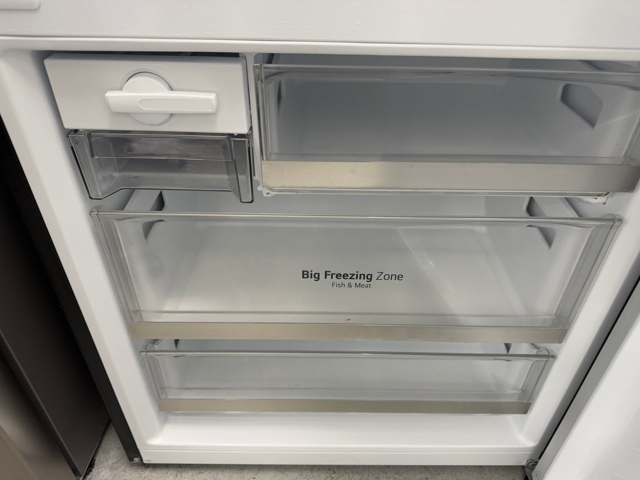 Factory Second LG 420L Bottom Mount Refrigerator GB-455MBL