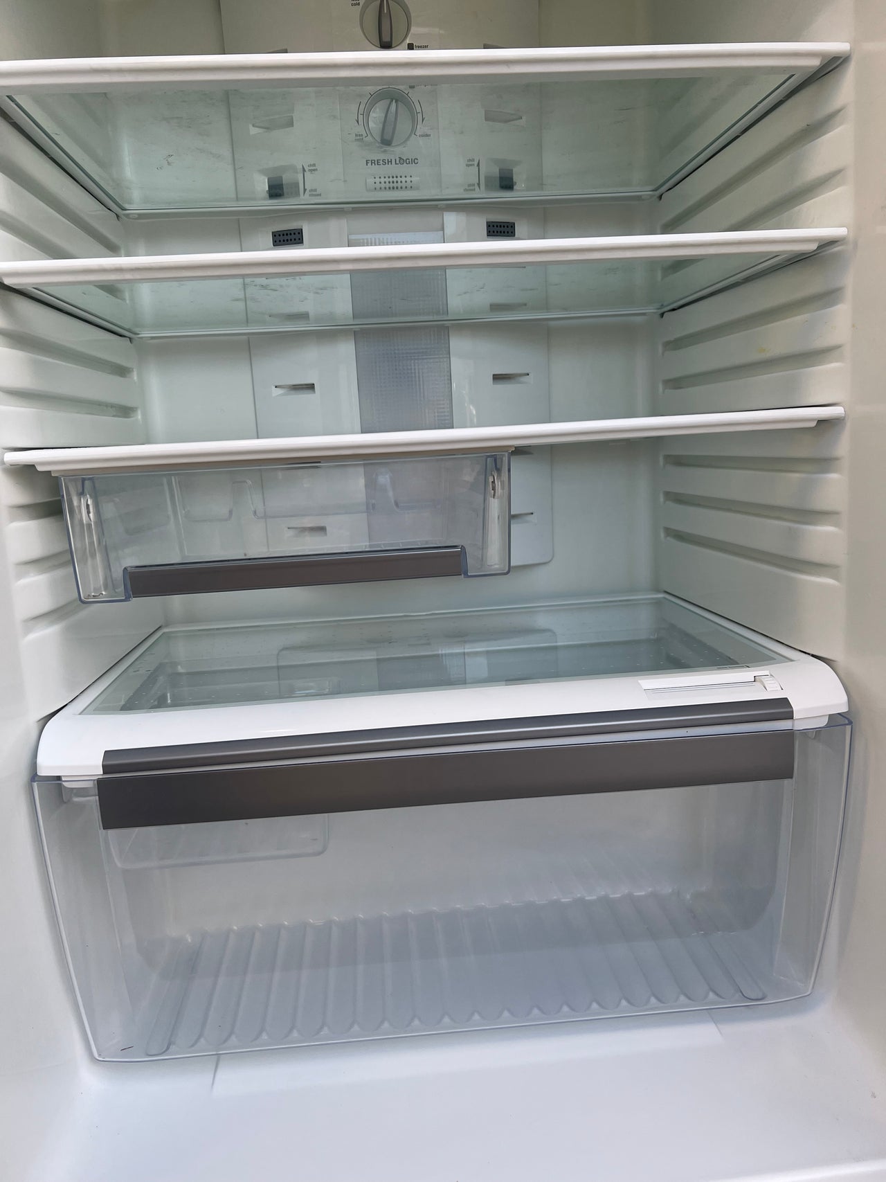Second hand 420L Electrolux Top Mount Refrigerator ETM4200WB - Second Hand Appliances Geebung