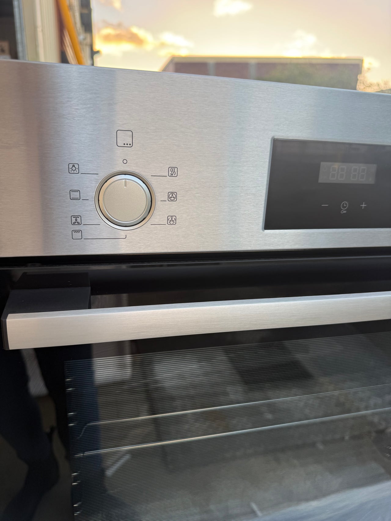 Transportation damaged Bosch 60cm Series 2 Built-In Oven – Stainless Steel Model: HBF133BS0A