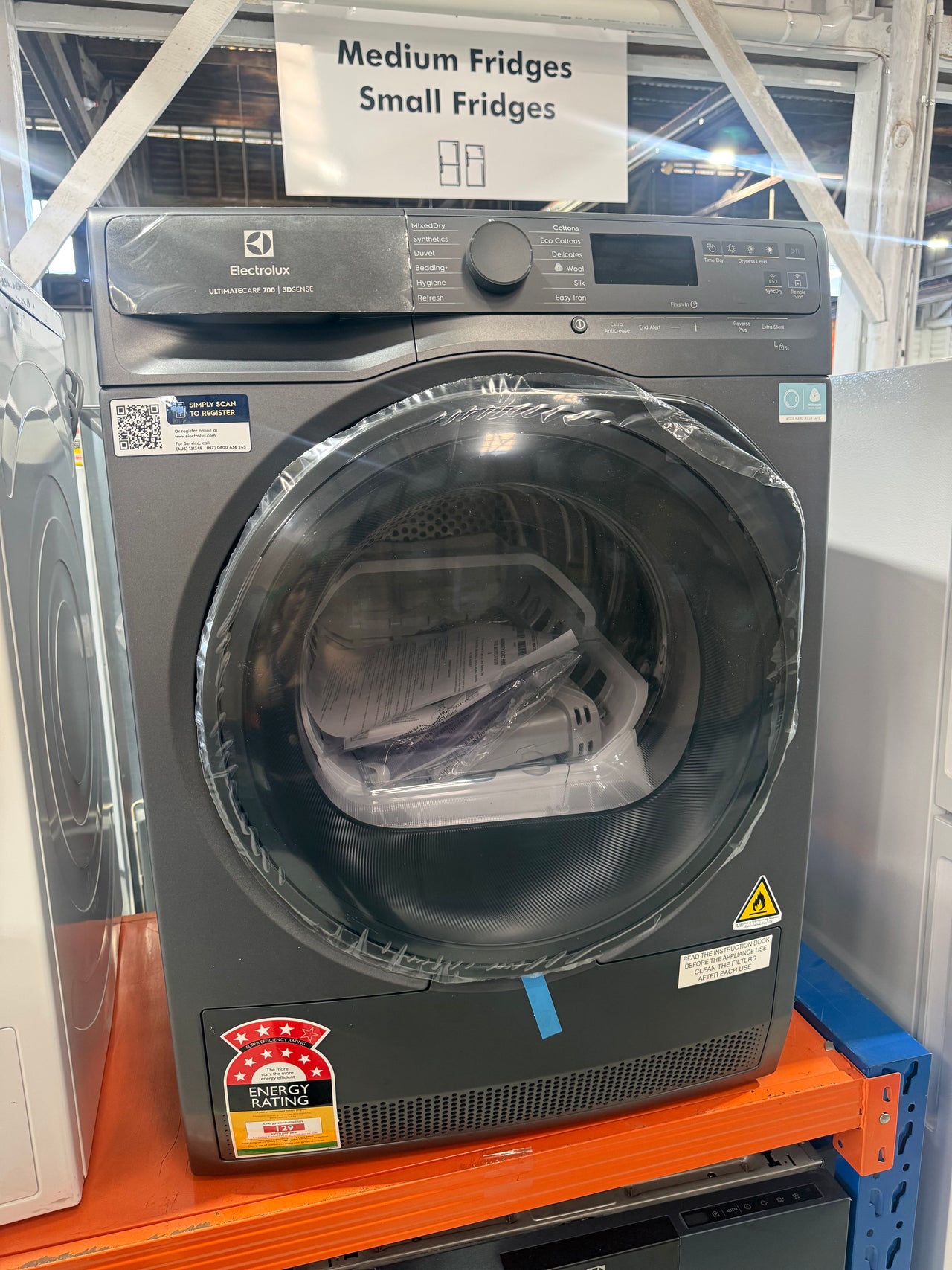 Factory second Electrolux 9kg Heat Pump Clothes Dryer Dark Onyx EDH903R7SC