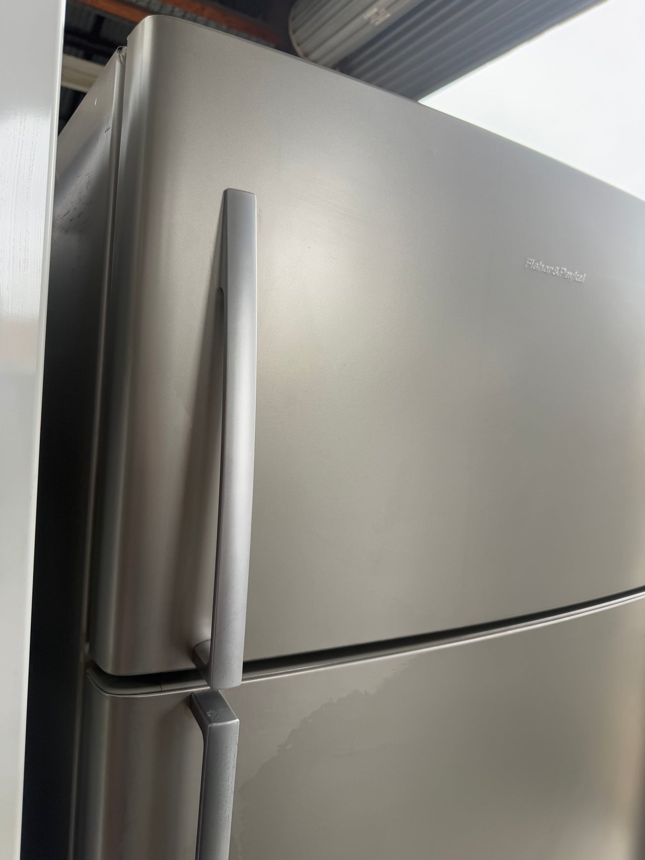 Second Hand Fisher & Paykel E521T Refrigerator