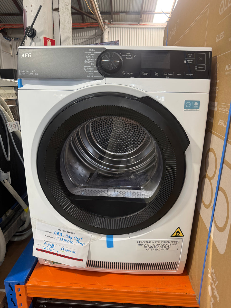 Factory second AEG 8kg 7000 Series Heat Pump Dryer – T738A4OBC