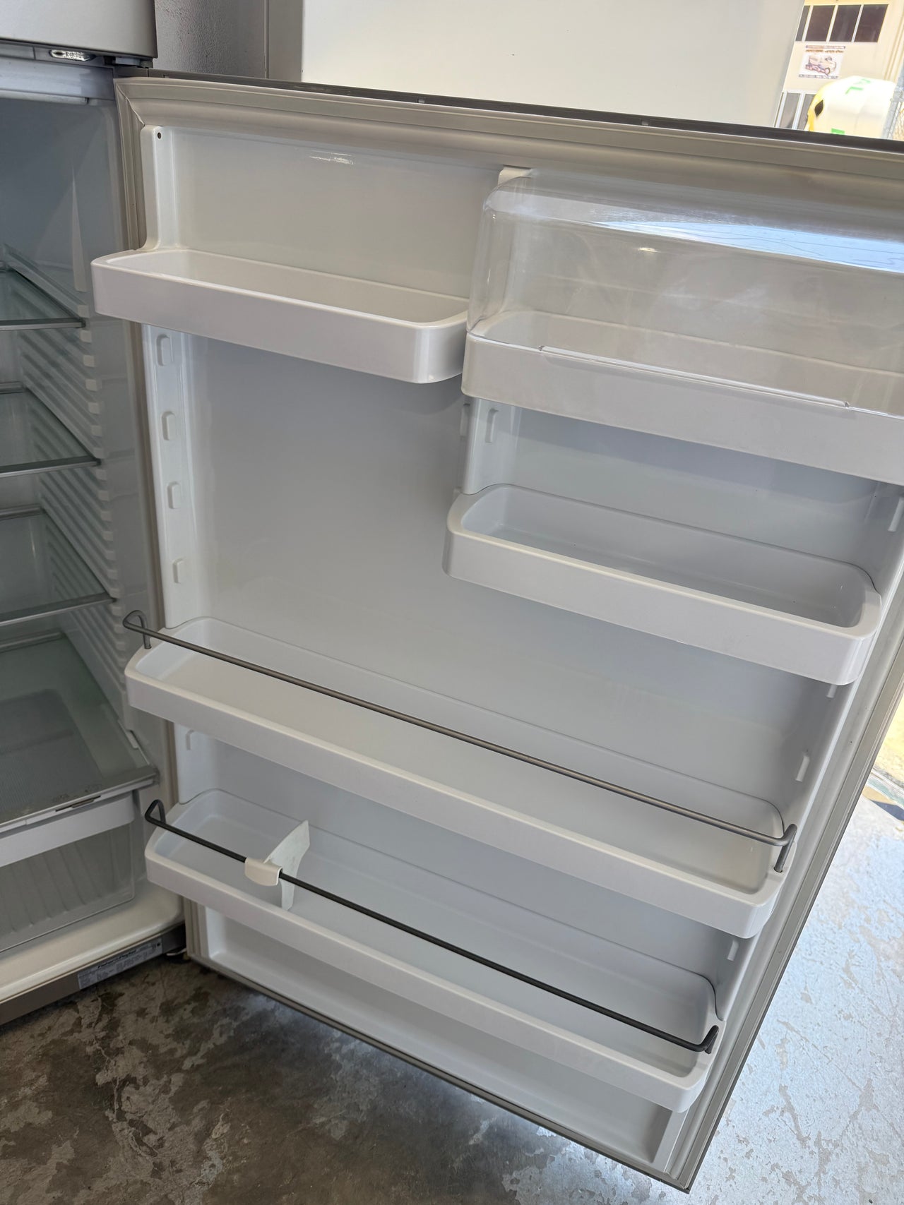 Second Hand Fisher & Paykel E521T Refrigerator