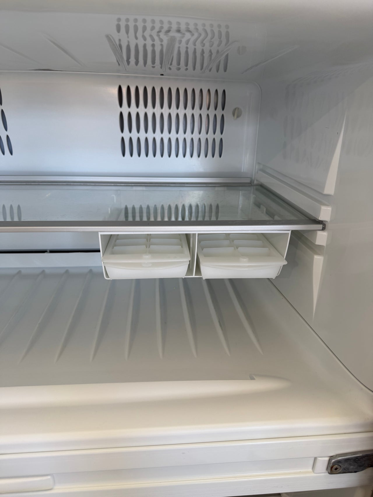 Second Hand Fisher & Paykel E521T Refrigerator