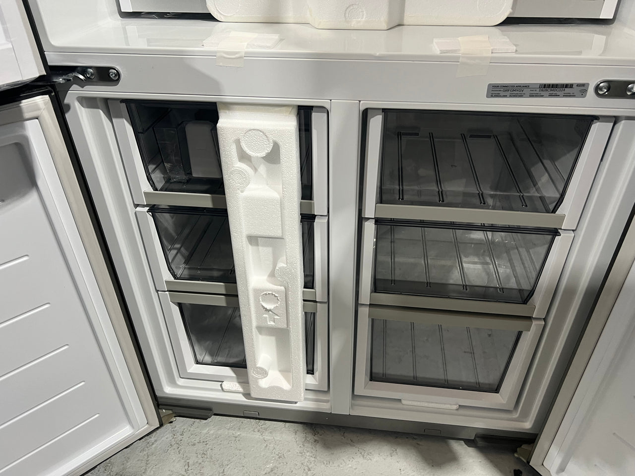 Transportation damaged Fisher & Paykel 538L Quad Door Refrigerator Model: RF605QDUVB2 - Second Hand Appliances Geebung