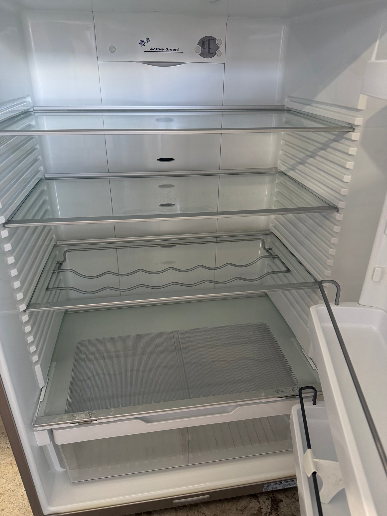 Second Hand Fisher & Paykel E521T Refrigerator