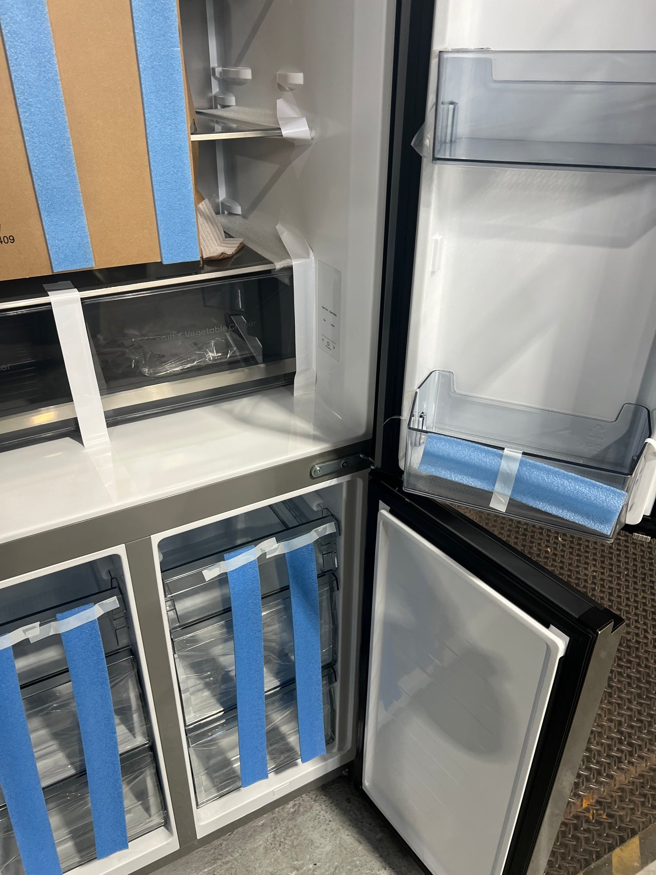 Factory second/Carton damaged 483L Eco Vision French Door Fridge Dark Stainless steel HRCD483E - Second Hand Appliances Geebung