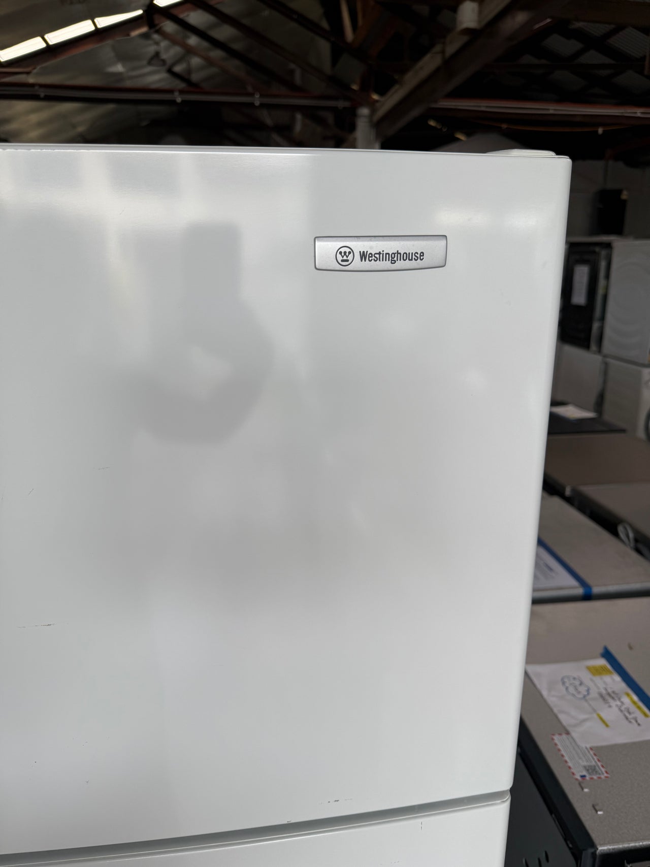 Second hand Westinghouse WTM4200 420-liter top-mount refrigerator