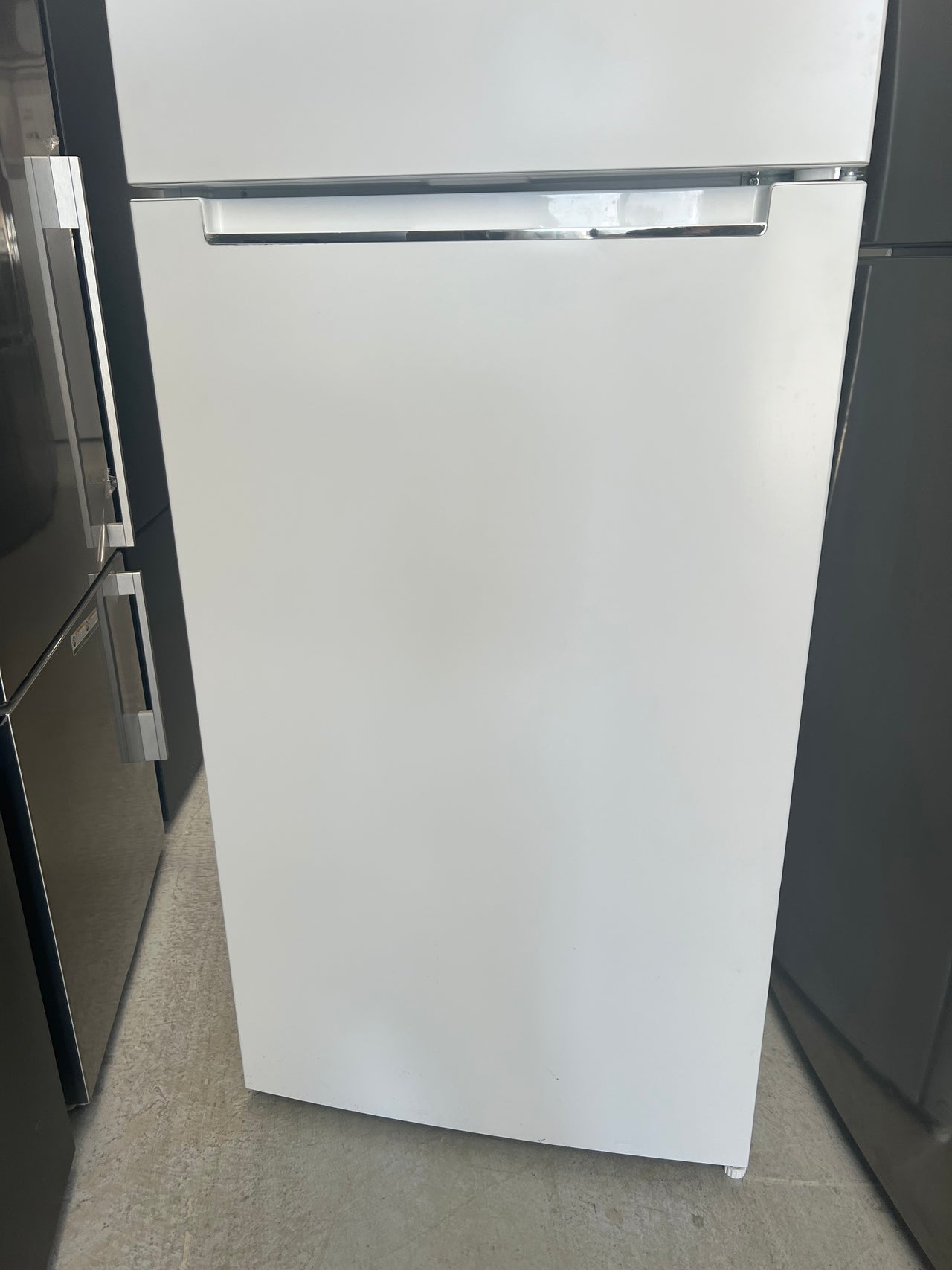 Second hand Haier 415L Top Mount Fridge - White  Usable volume 415l Model: HRF454TW3 - Second Hand Appliances Geebung