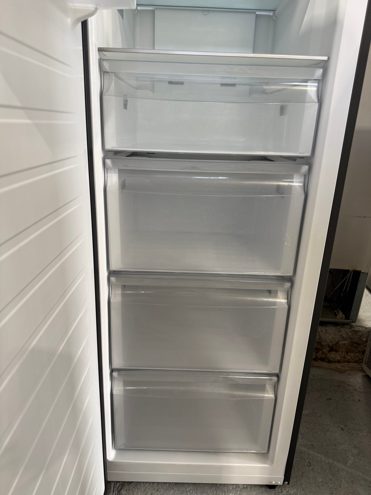 Factory second Haier HVF325DC 285-liter vertical freezer