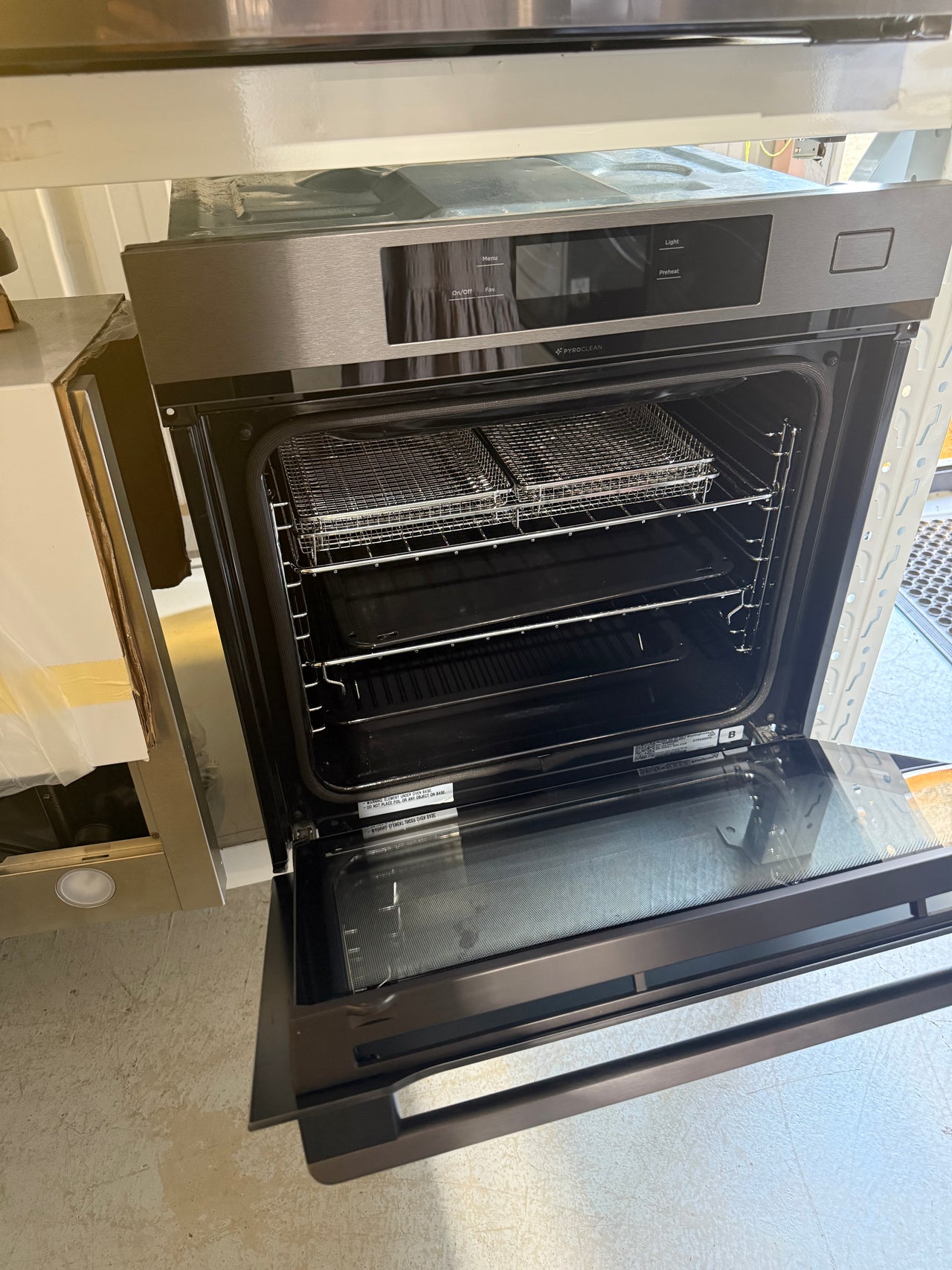 Factory second Westinghouse 60cm Pyrolytic Steam & AirFry Built-In Oven – Dark Stainless Steel