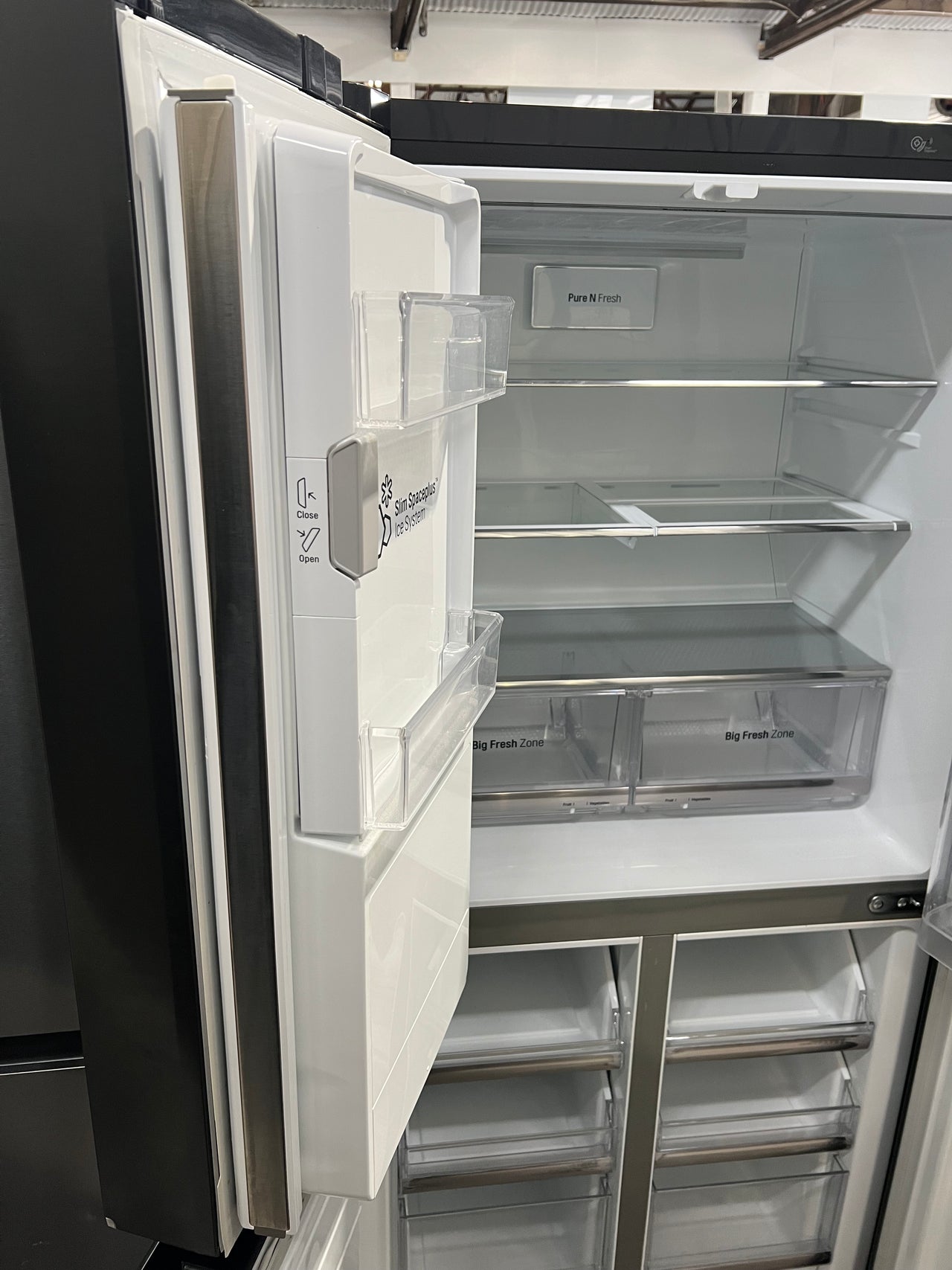 508L Slim French Door Fridge, with InstaView Door-In-Door®, in Matte Black Finish Model: GF-V570MBL - Second Hand Appliances Geebung