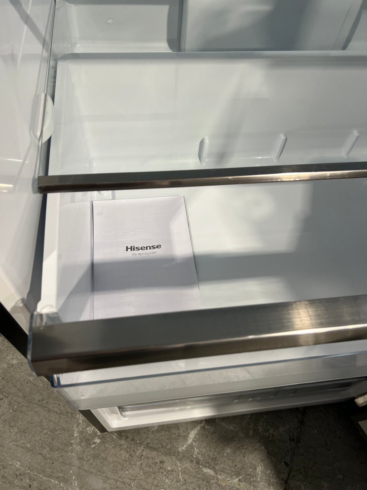 Factory second Hisense 483L PureFlat Bottom Mount Refrigerator Model: HRBM483B - Second Hand Appliances Geebung