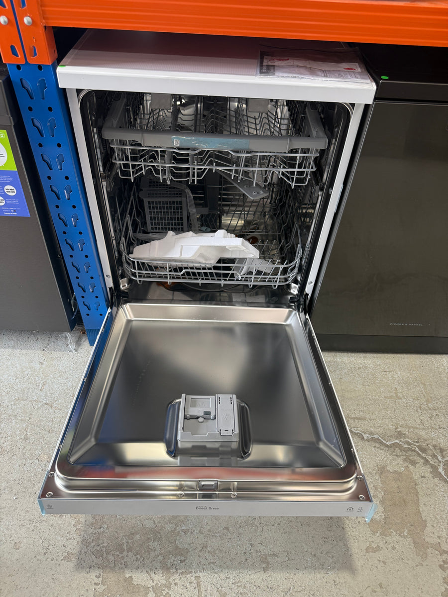 LG XD5B14WH QuadWash 14-Place Setting Freestanding Dishwasher – White - Second Hand Appliances Geebung