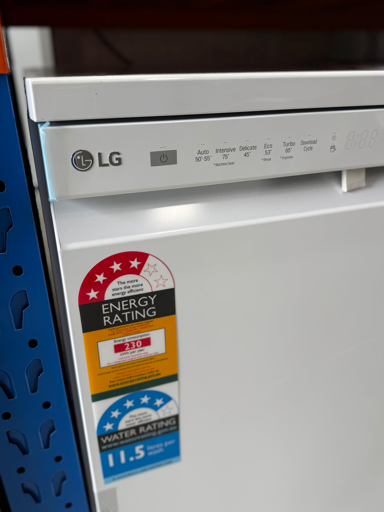 LG XD5B14WH QuadWash 14-Place Setting Freestanding Dishwasher – White - Second Hand Appliances Geebung