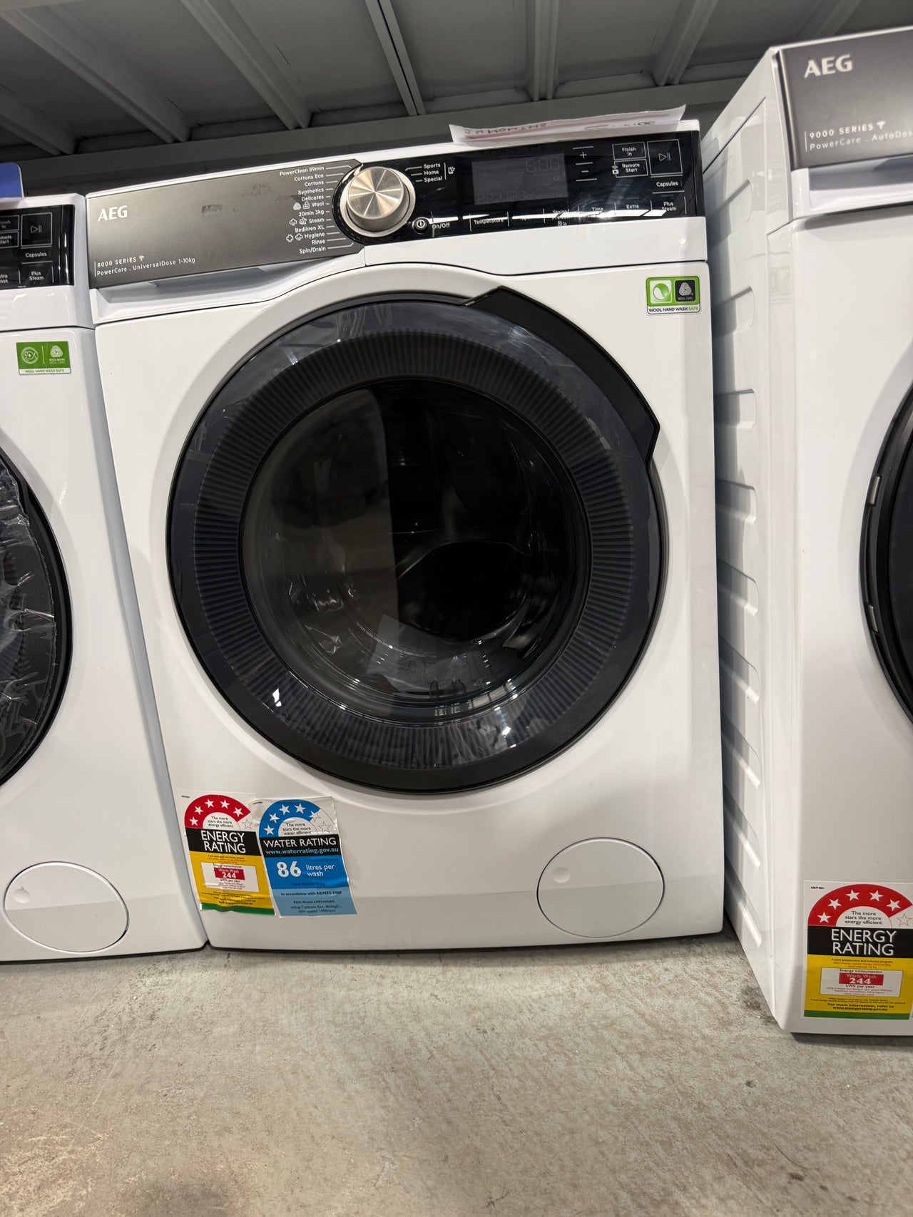 Laundry Package/Factory second AEG 10kg Front Load Washing Machine LF8516O8O + AEG 9kg Heat Pump Dryer T859M6OBC - Second Hand Appliances Geebung