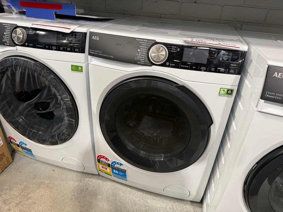 Laundry Package/Factory second AEG 10kg Front Load Washing Machine LF8516O8O + AEG 9kg Heat Pump Dryer T859M6OBC - Second Hand Appliances Geebung