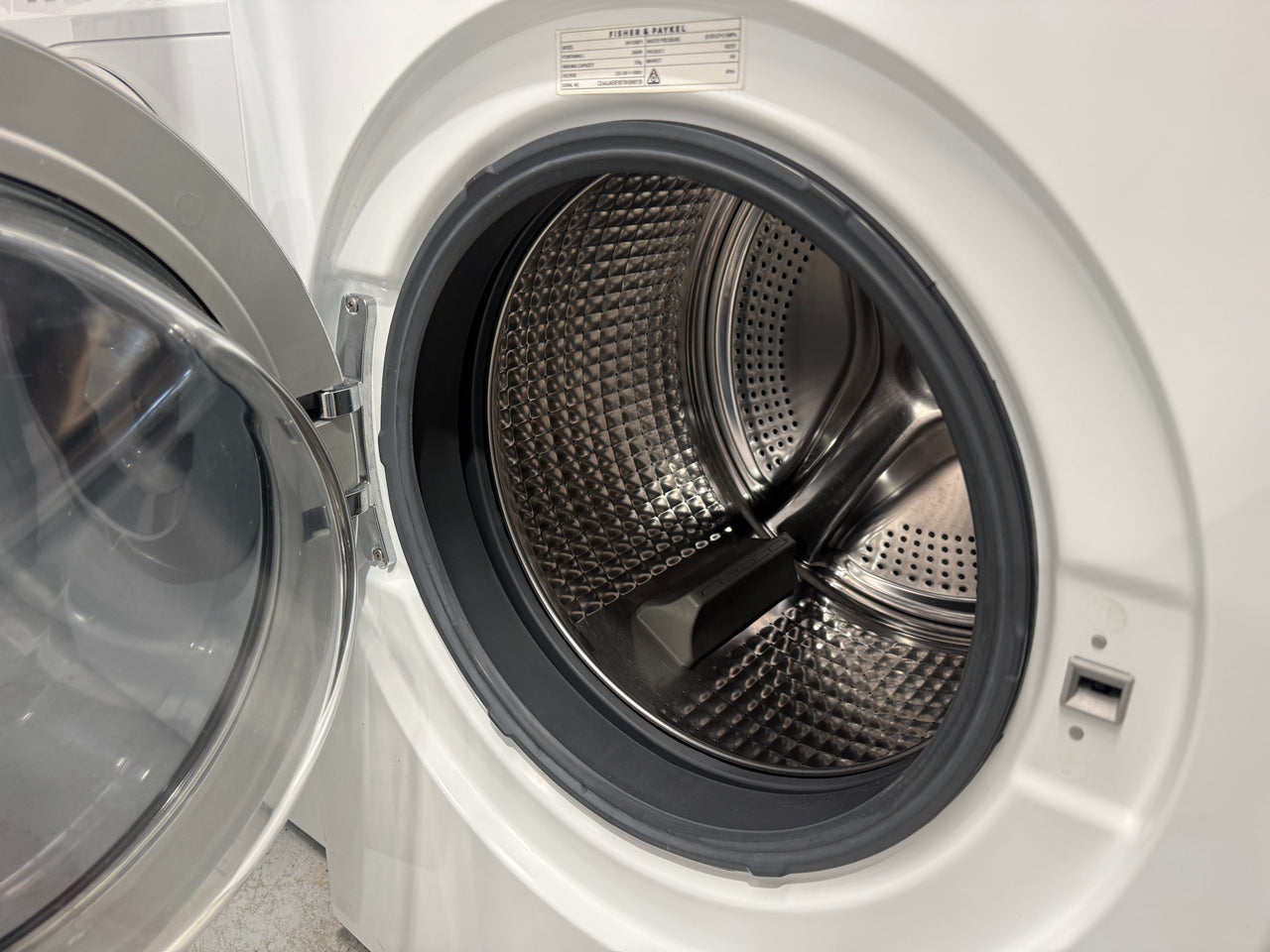 Laundry Package/Factory second Fisher&Paykel 12kg front loader washing machine WH1260P1 + 9kg Fisher&Paykel Heat Pump Dryer DH9060P2 - Second Hand Appliances Geebung