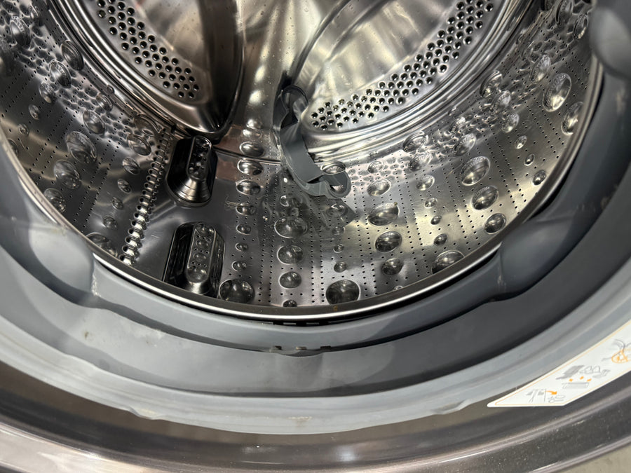 Laundry Package/Factory second LG 10kg Front Load Washer & LG 9kg Heat Pump Dryer – WV9-1410B | Dryer: DVH9-09B - Second Hand Appliances Geebung