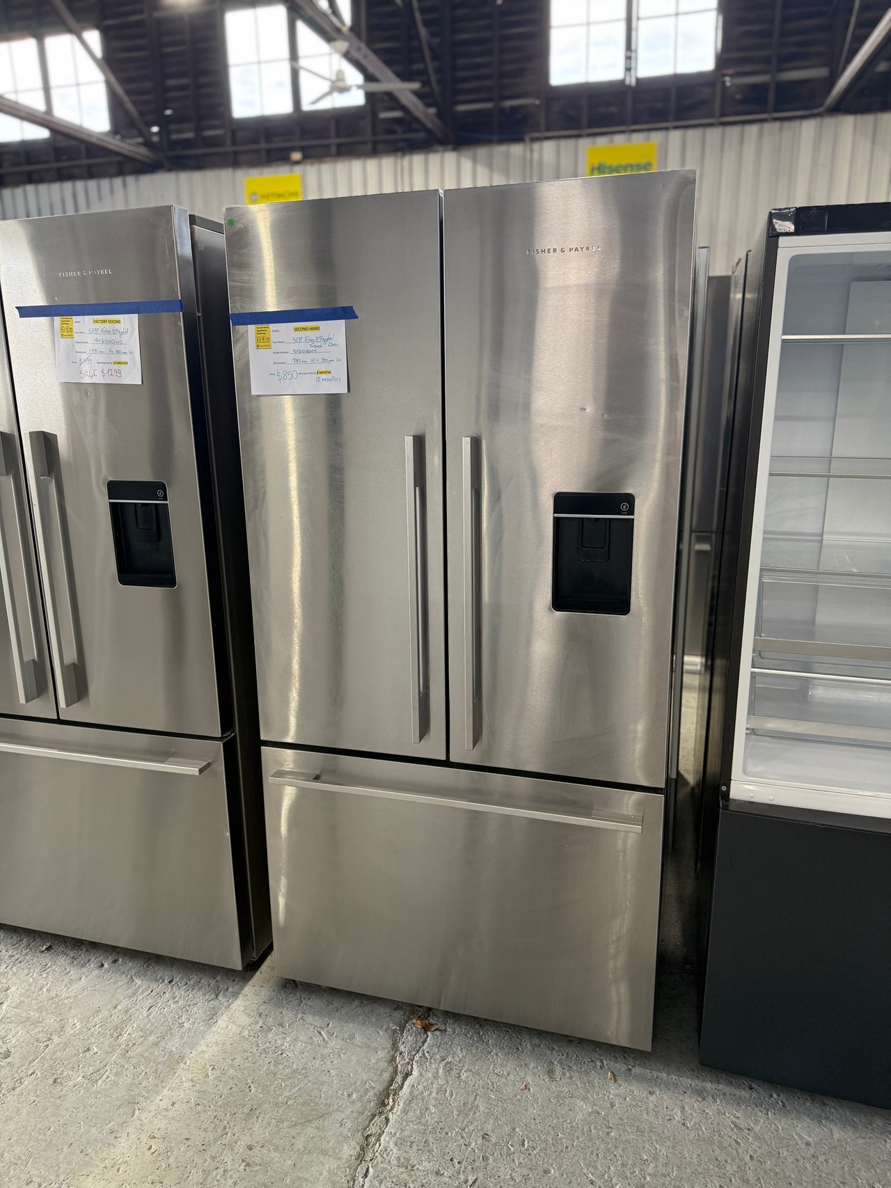 Second Hand Fisher & Paykel RF610ADUX5 569L French Door Fridge with Ice & Water - Second Hand Appliances Geebung