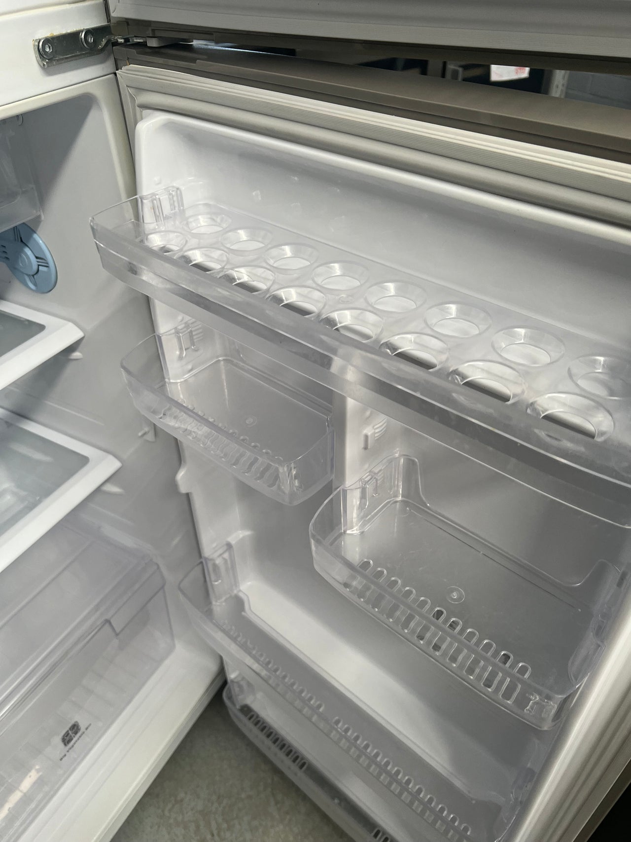 Second hand 296L Samsung Fridge SR294MIS - Second Hand Appliances Geebung