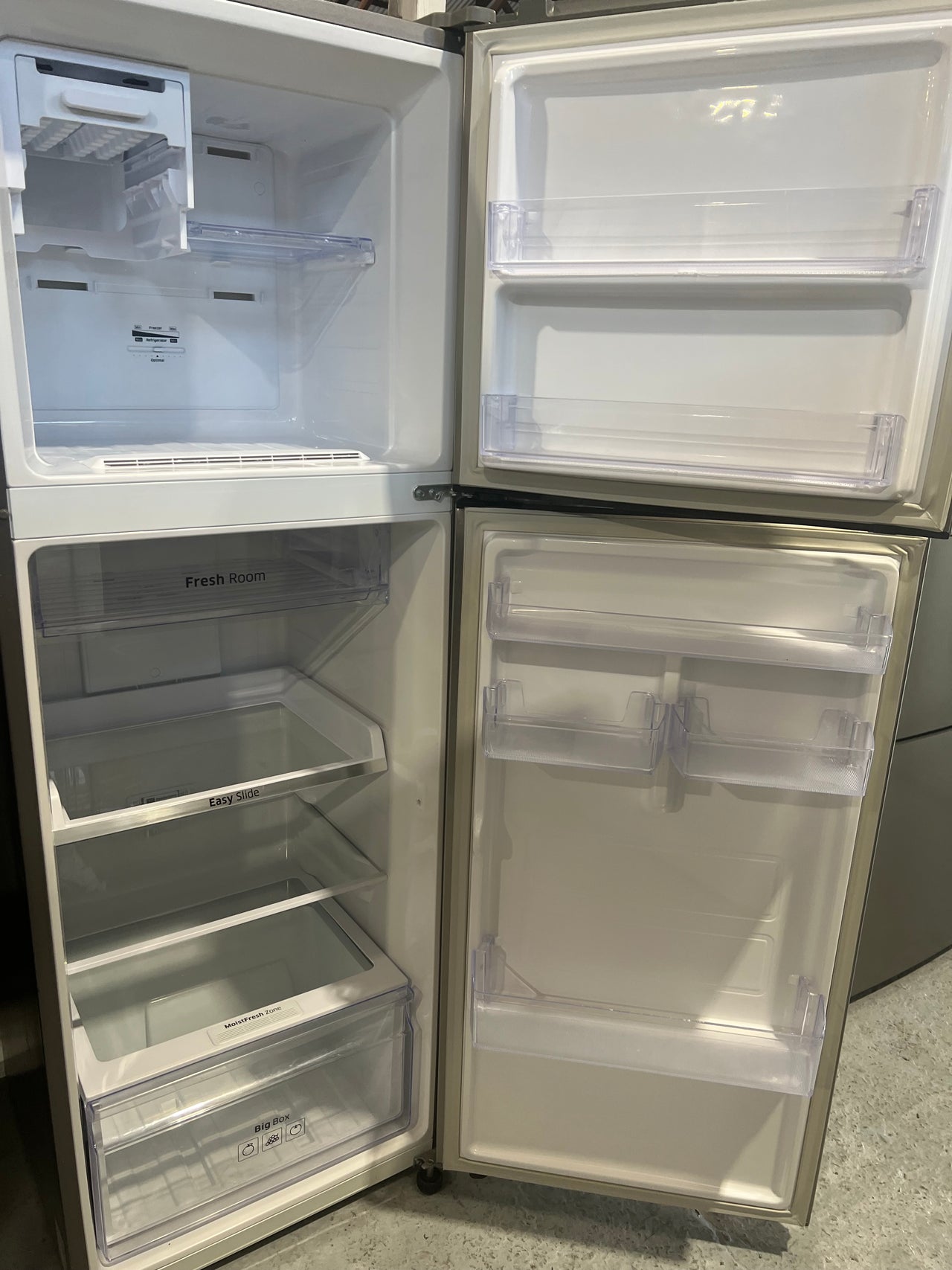 Second hand 341l Samsung Top Mounted Fridge SR341MLS - Second Hand Appliances Geebung