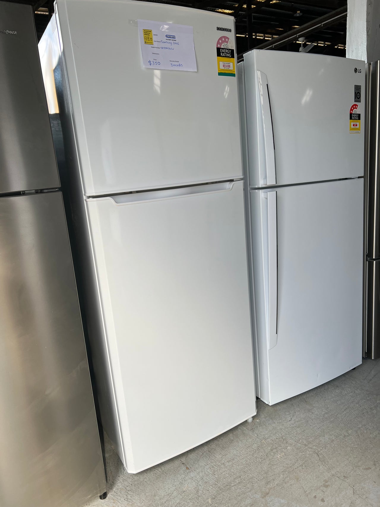 Second hand 394L Samsung Fridge SR394NW - Second Hand Appliances Geebung
