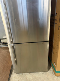 Thumbnail for Second hand 403L Fisher&Paykel Fridge Model: E402B - Second Hand Appliances Geebung