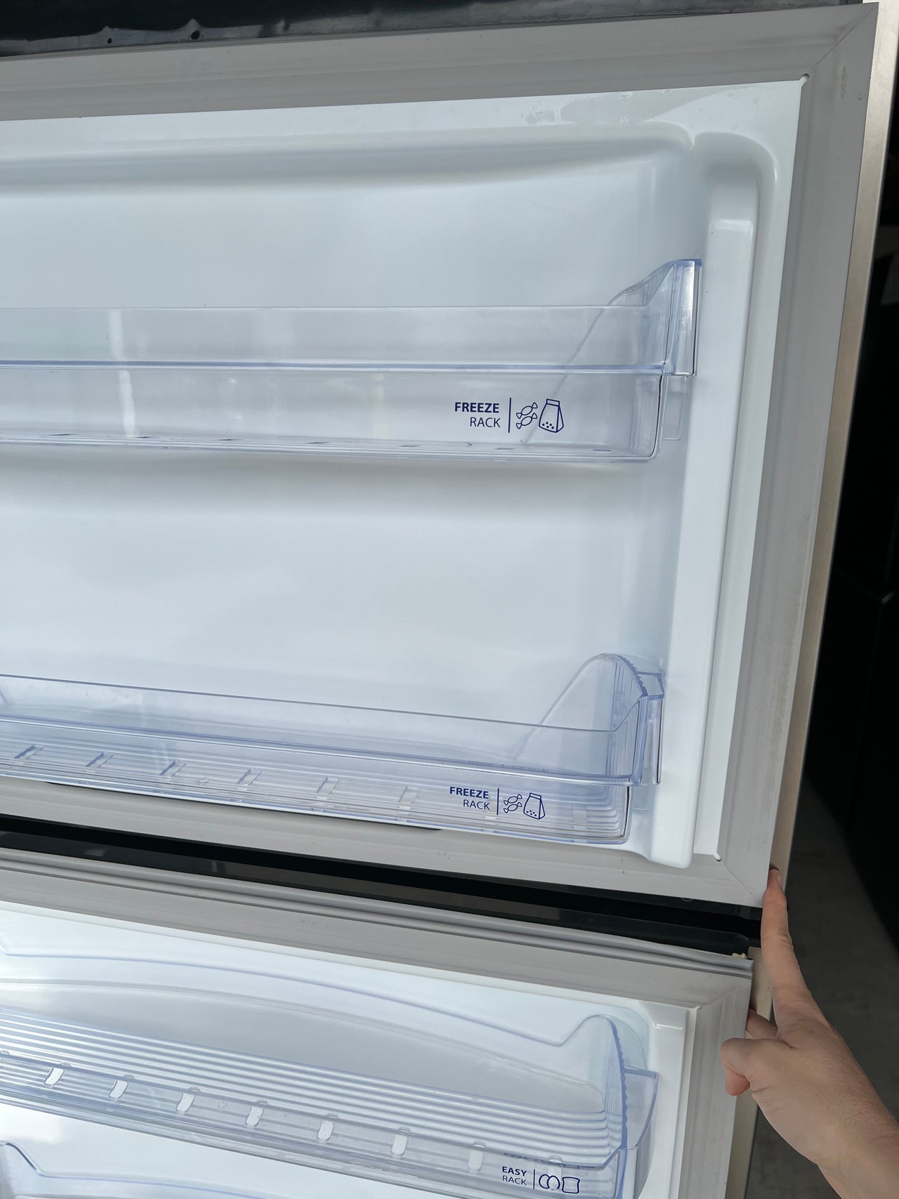 Second hand 410L Whirlpool Fridge WRIBP41MC - Second Hand Appliances Geebung