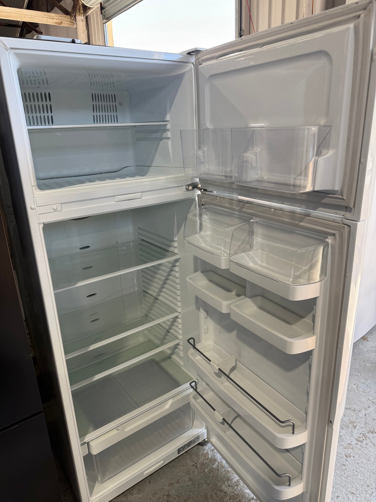 Second hand 411L Fisher & Paykel Fridge Model: E411TRT2 - Second Hand Appliances Geebung
