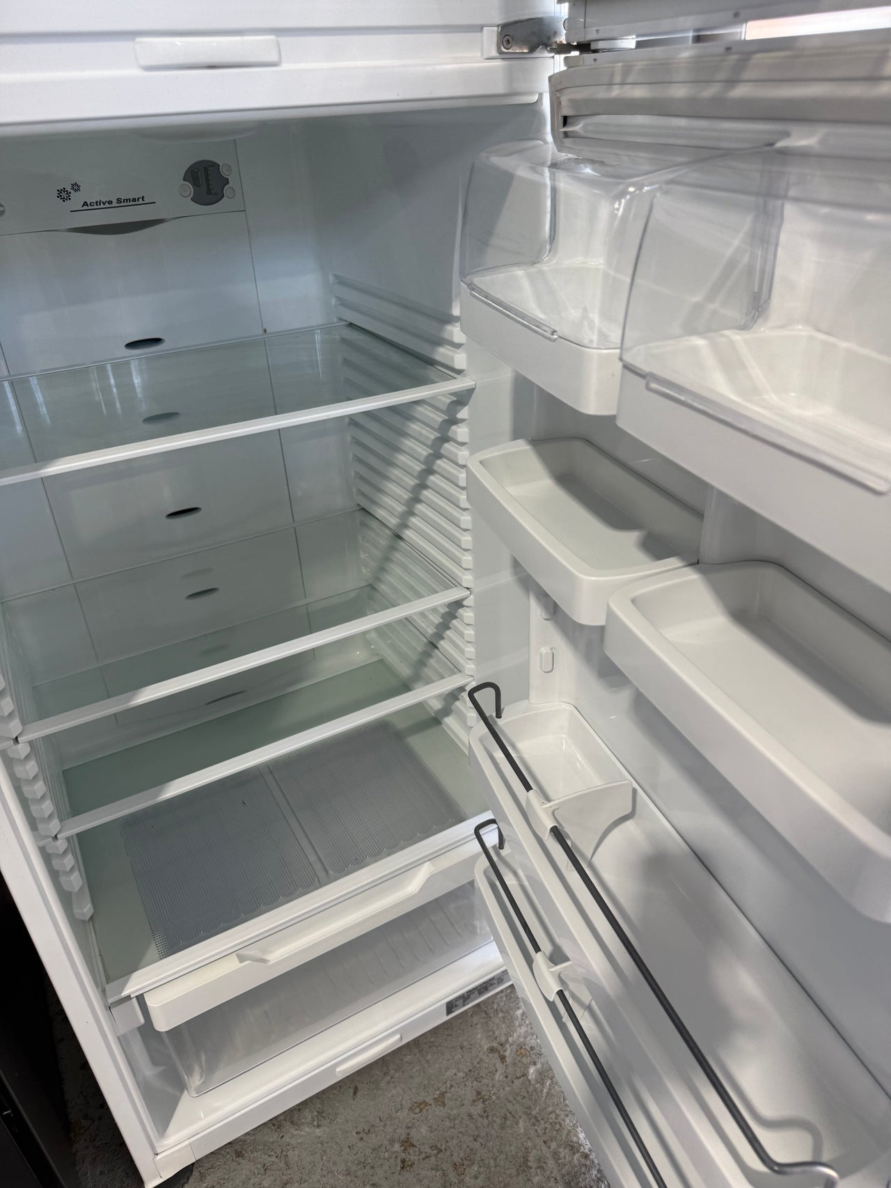 Second hand 411L Fisher & Paykel Fridge Model: E411TRT2 - Second Hand Appliances Geebung