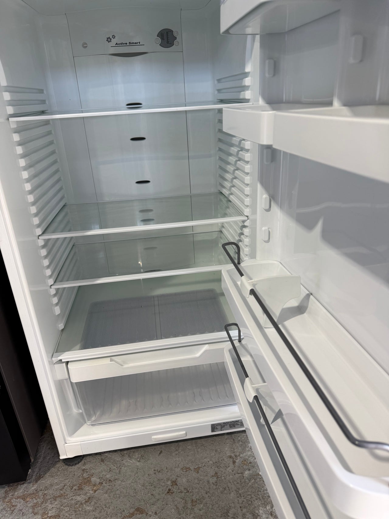 Second hand 411L Fisher & Paykel Fridge Model: E411TRT2 - Second Hand Appliances Geebung