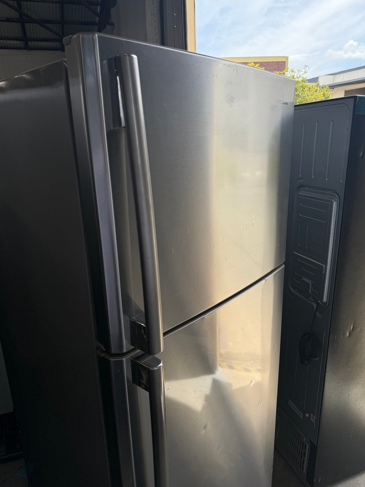 Second hand 431L Samsung Fridge Model: SR431MLS - Second Hand Appliances Geebung