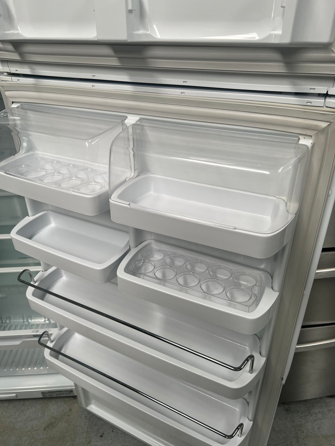 Second hand 447L Fisher&Paykel Top Mounted Fridge Freezer E440T - Second Hand Appliances Geebung