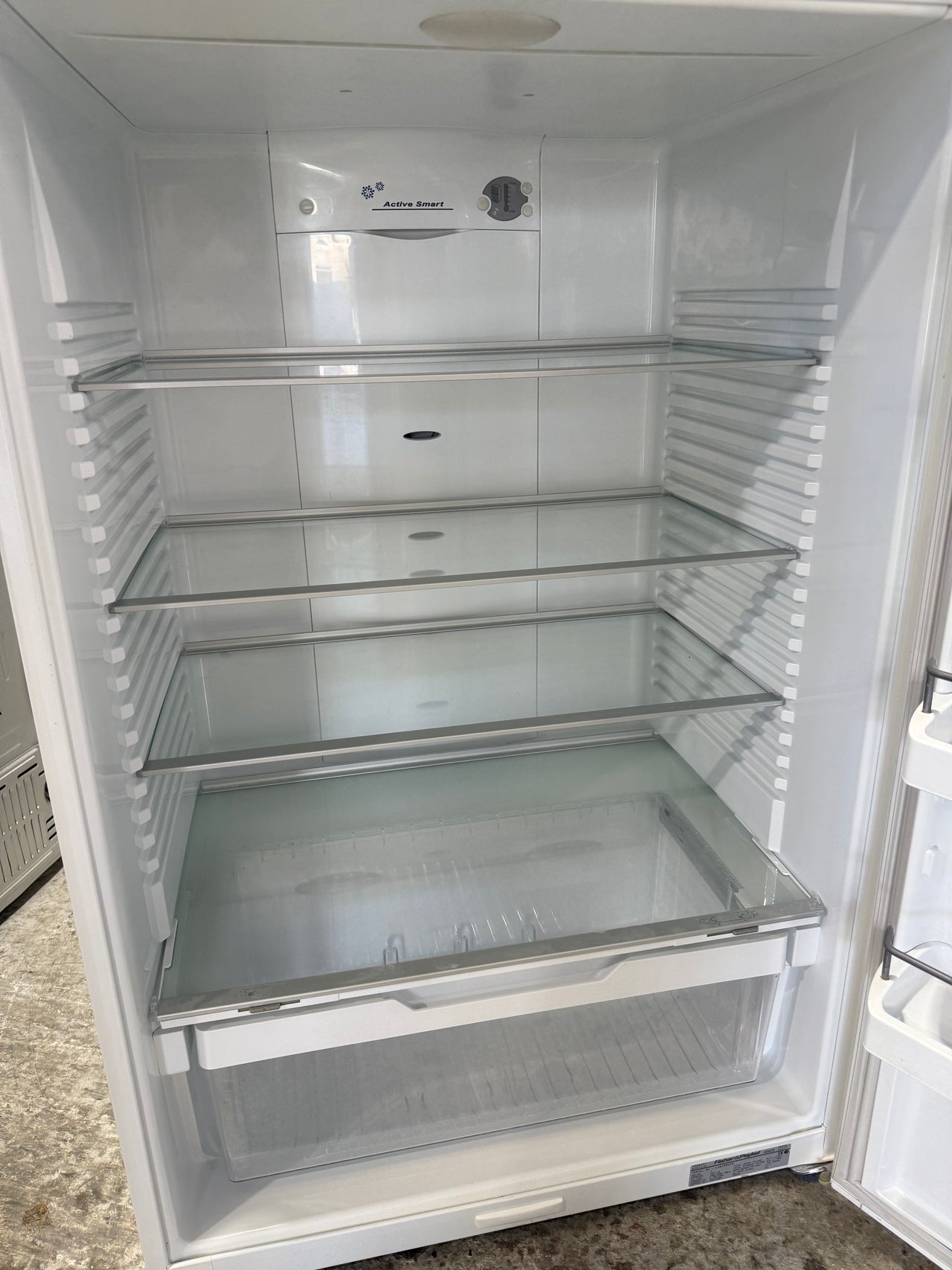 Second hand Fisher&Paykel E521T 517-liter top-mount refrigerator - Second Hand Appliances Geebung