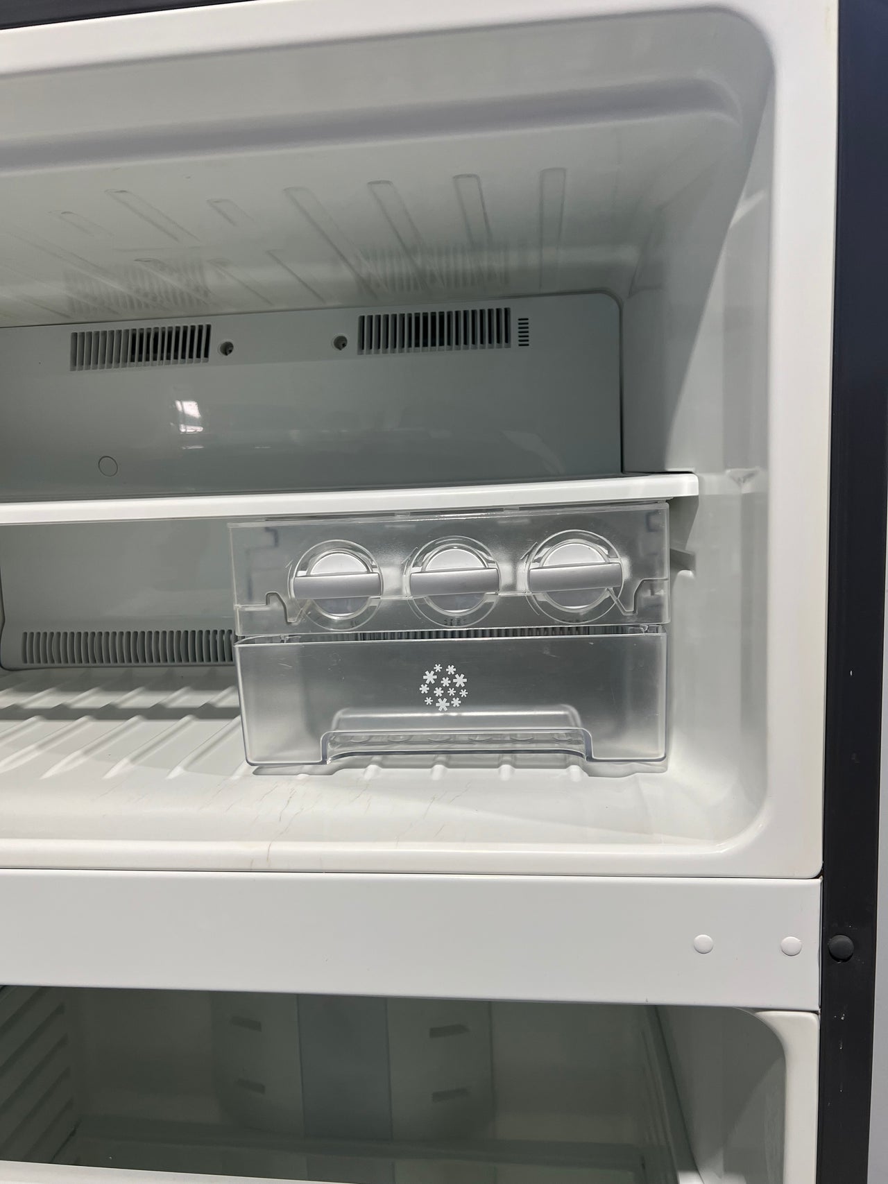 Second hand 520L Electrolux Fridge ETM5200 FStainless Steel - Second Hand Appliances Geebung