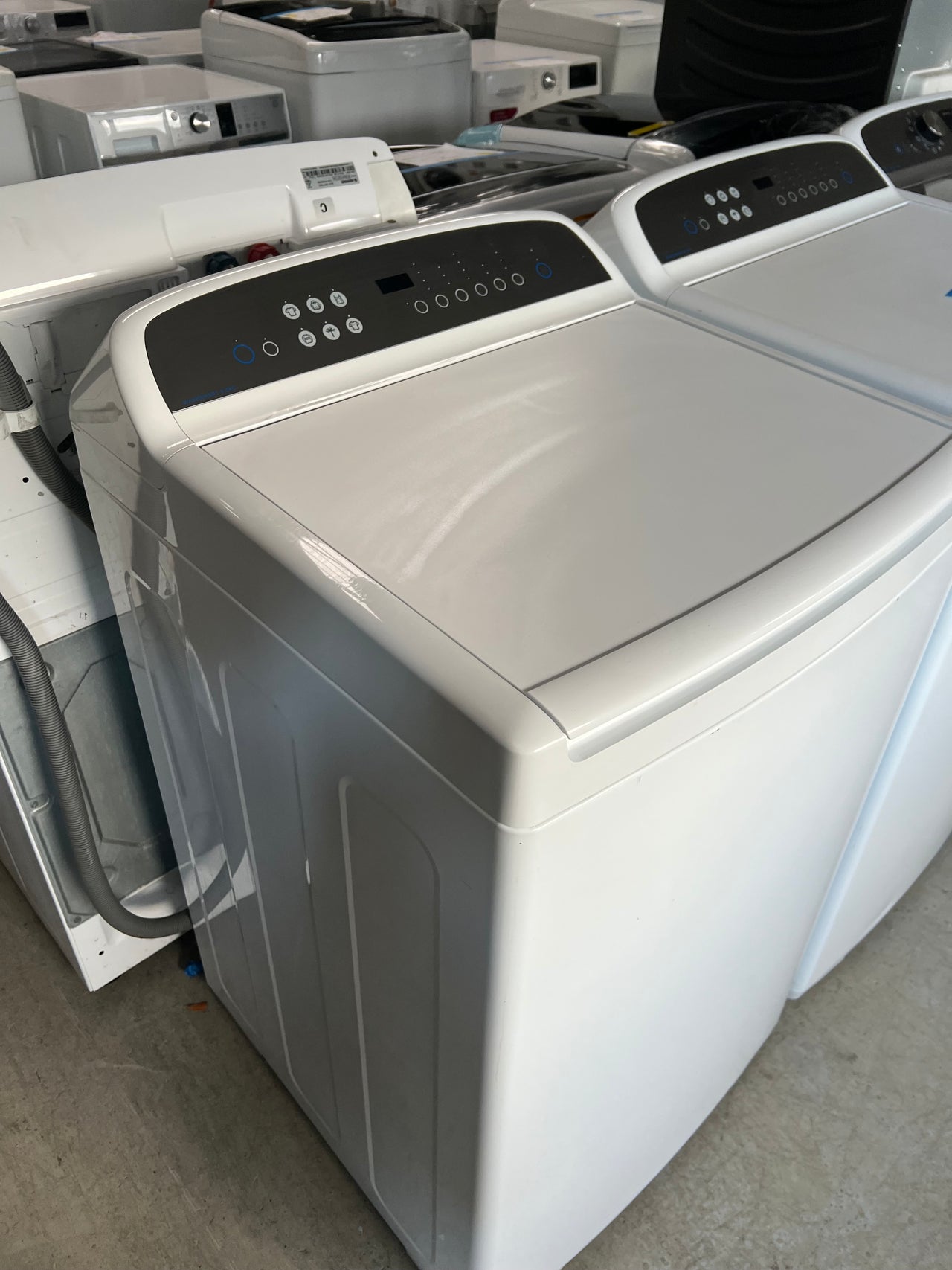 Second hand 8,5 kg Fisher&Paykel Top Loader washing machine  Model: WA8560G1 - Second Hand Appliances Geebung