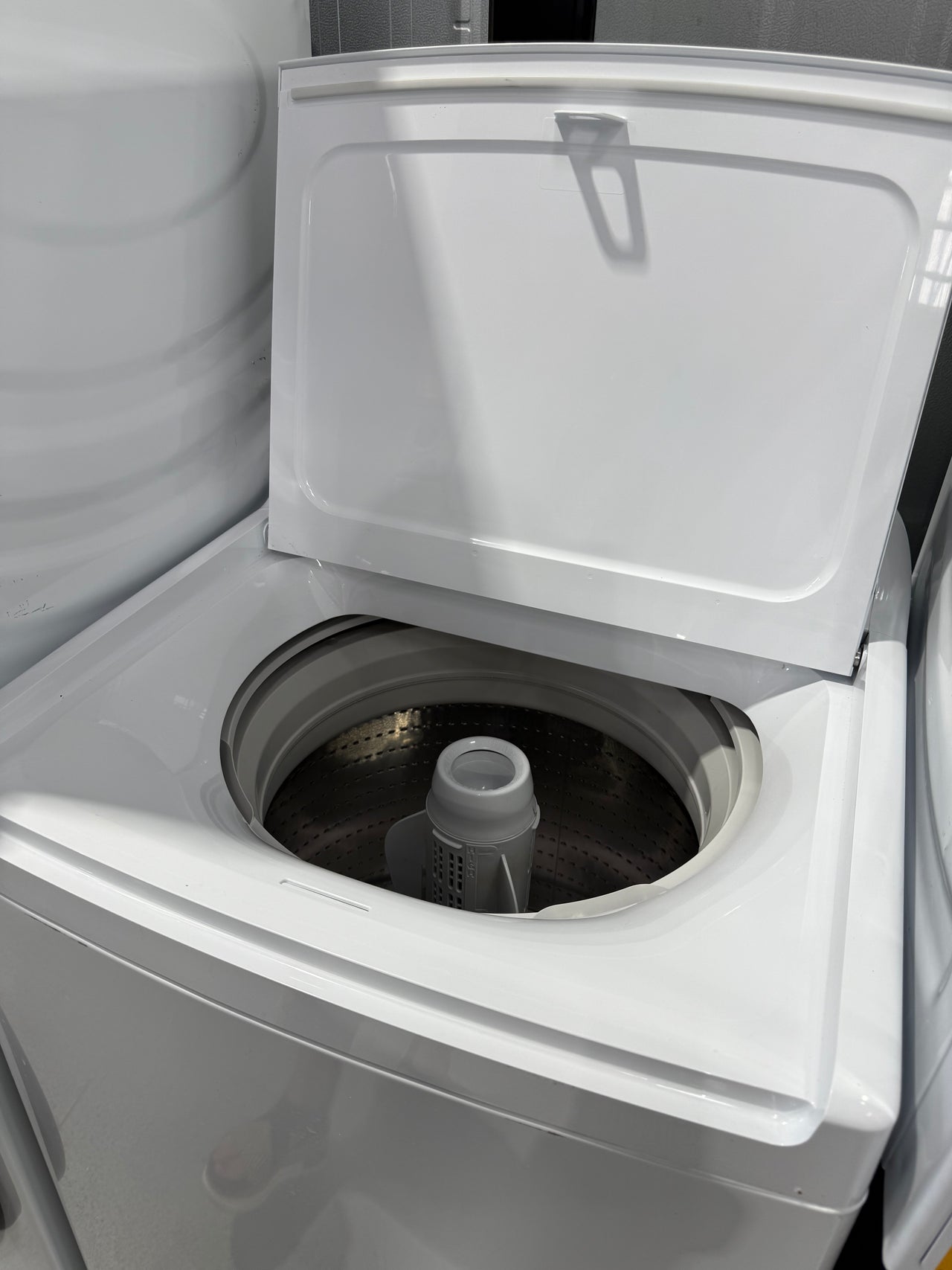 Second hand 8,5 kg Fisher&Paykel Top Loader washing machine  Model: WA8560G1 - Second Hand Appliances Geebung