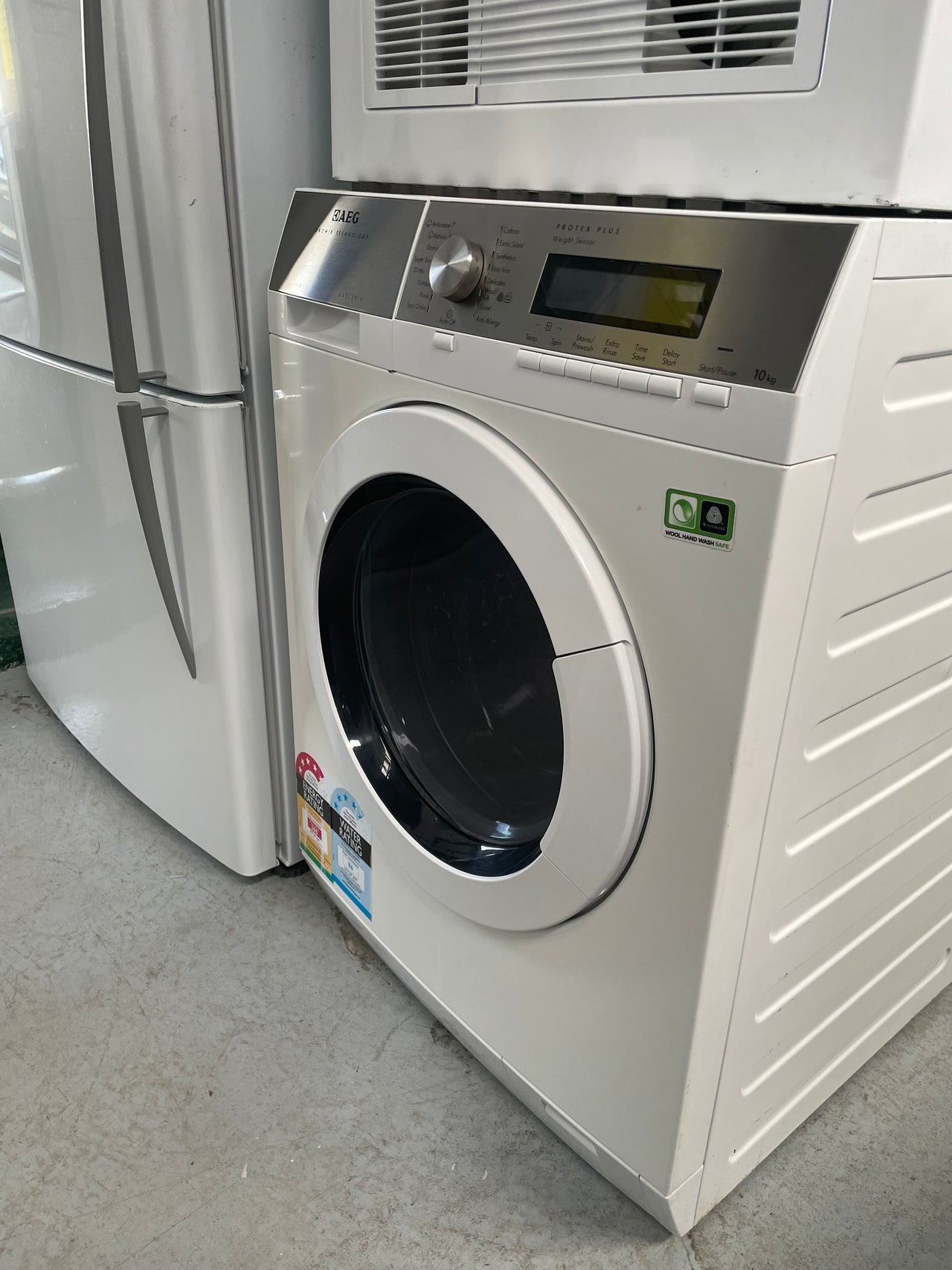 Second hand AEG 10kg ProTex Series Front Load Washing Machine L89409FL - Second Hand Appliances Geebung